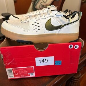 Nike GTS '97 Shoes in White and Olive